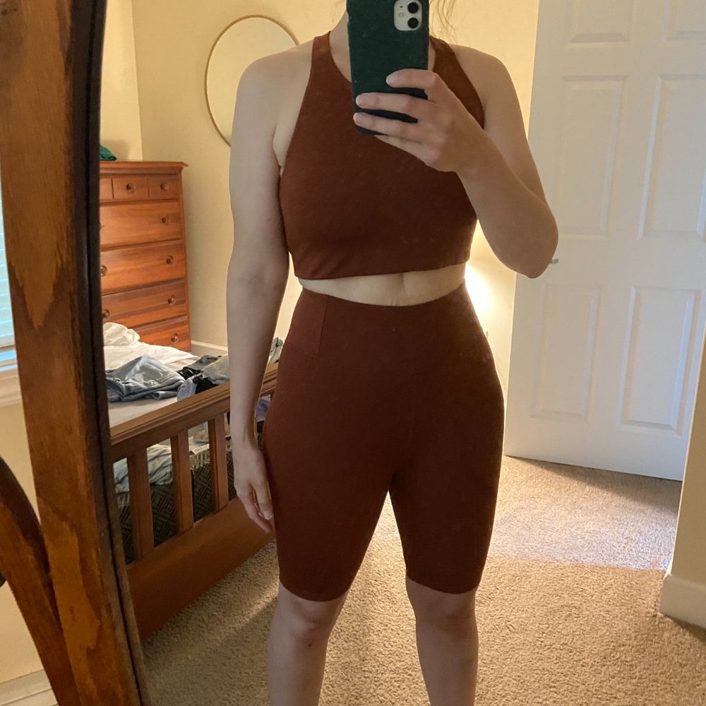 girlfriend collective Rust Bike Shorts and Sports Bra Set - Picture 7 of 7